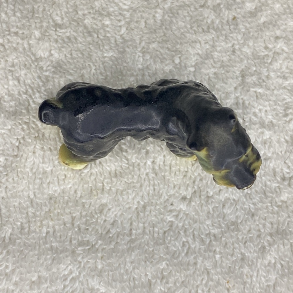 Vintage Schnauzer Figurine with Black and Tan Coloring NO CHIPS (3in) - Picture 6 of 6